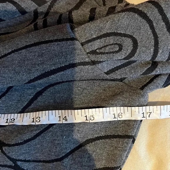 Frank Lyman design gray geometric pattern cowl neck sweater  midi dress size 6 - Picture 4 of 10